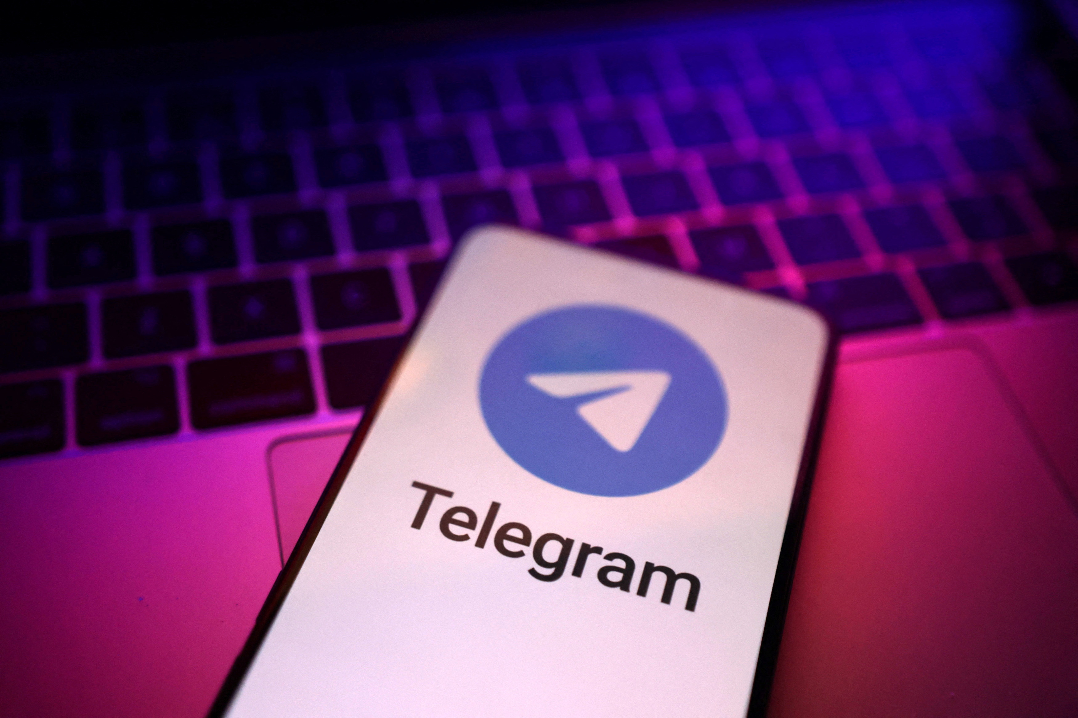 Use Telegram's offline time filtering tool to understand user online activity in different regions.
